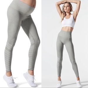 NWT BLANQI SPORTSUPPORT® HIPSTER CONTOUR LEGGING size Small - Dove Grey